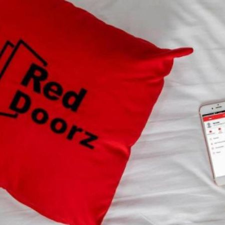 Reddoorz Apartment Near Summarecon Mall Serpong Tangerang Exterior photo