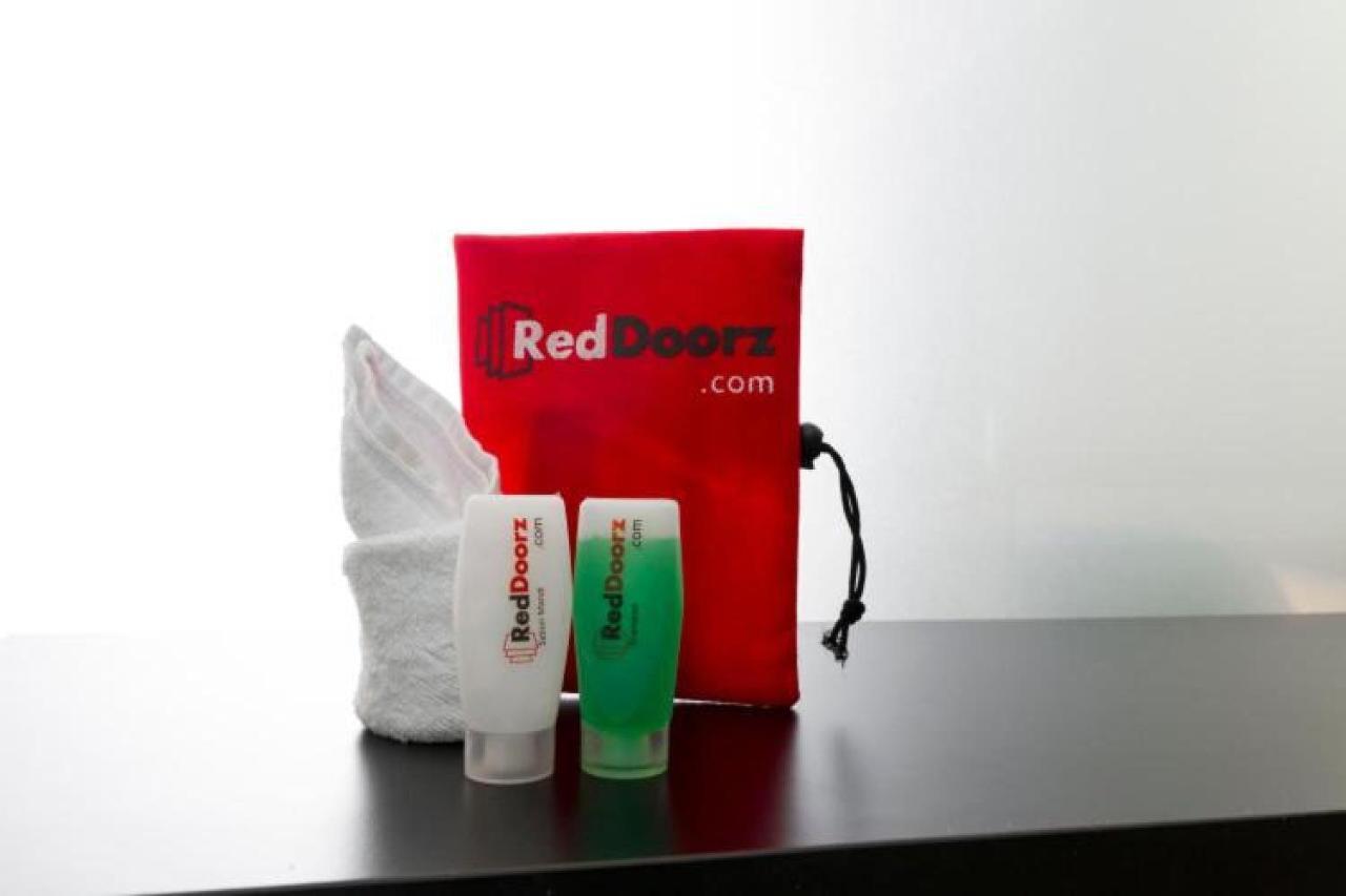Reddoorz Apartment Near Summarecon Mall Serpong Tangerang Exterior photo